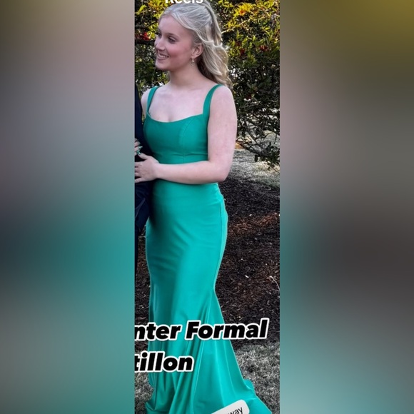 Sherri Hill Ball Gown. Emerald Green - 6 - Picture 4 of 6